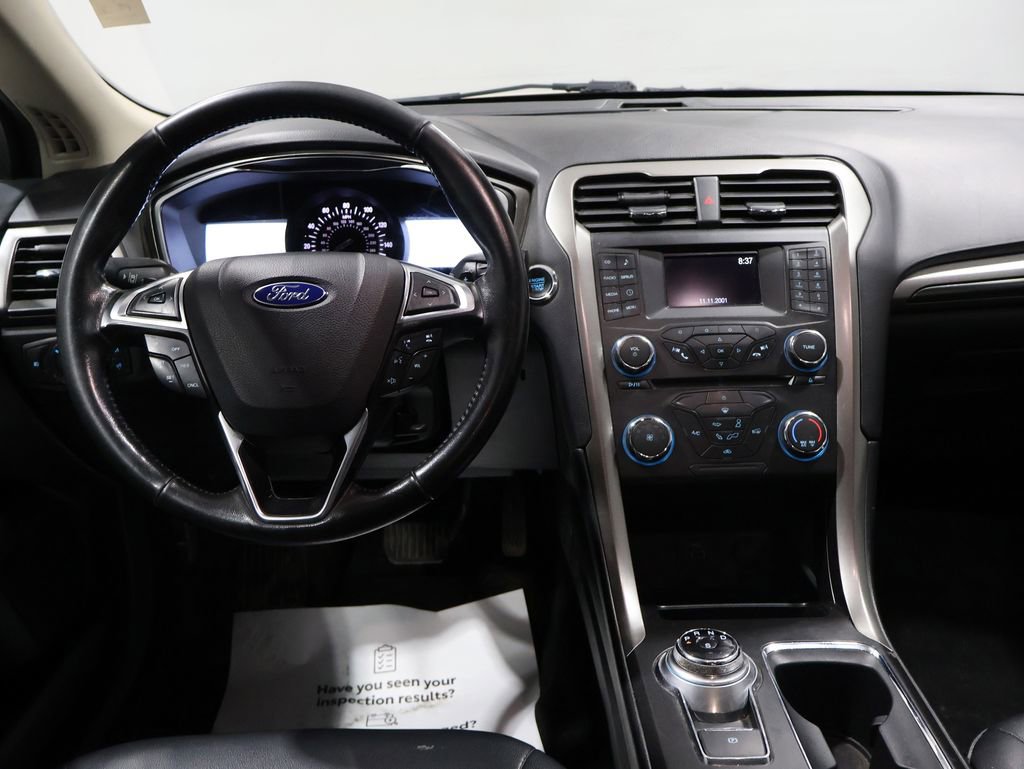 Used 2017 Ford Fusion SE image 22