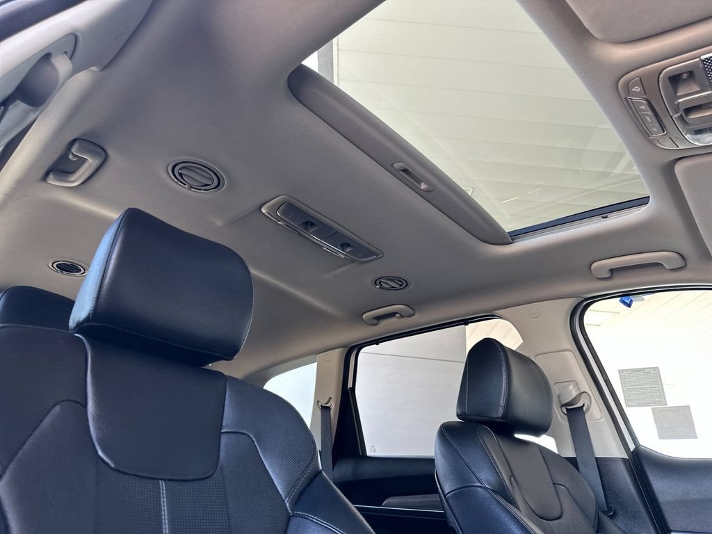 Used 2022 Kia Telluride EX FWD image 17