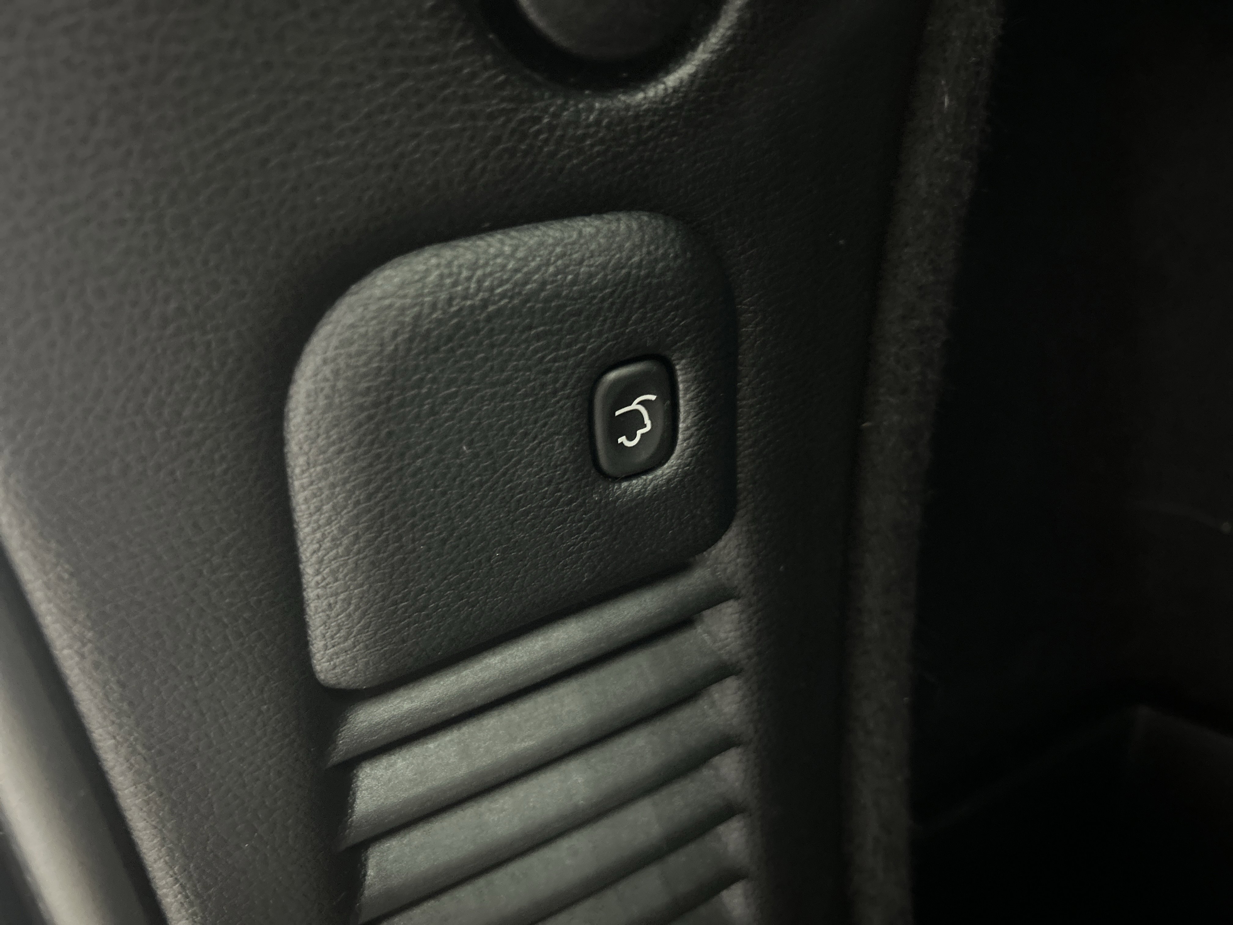 Used 2022 Dodge Durango GT image 33