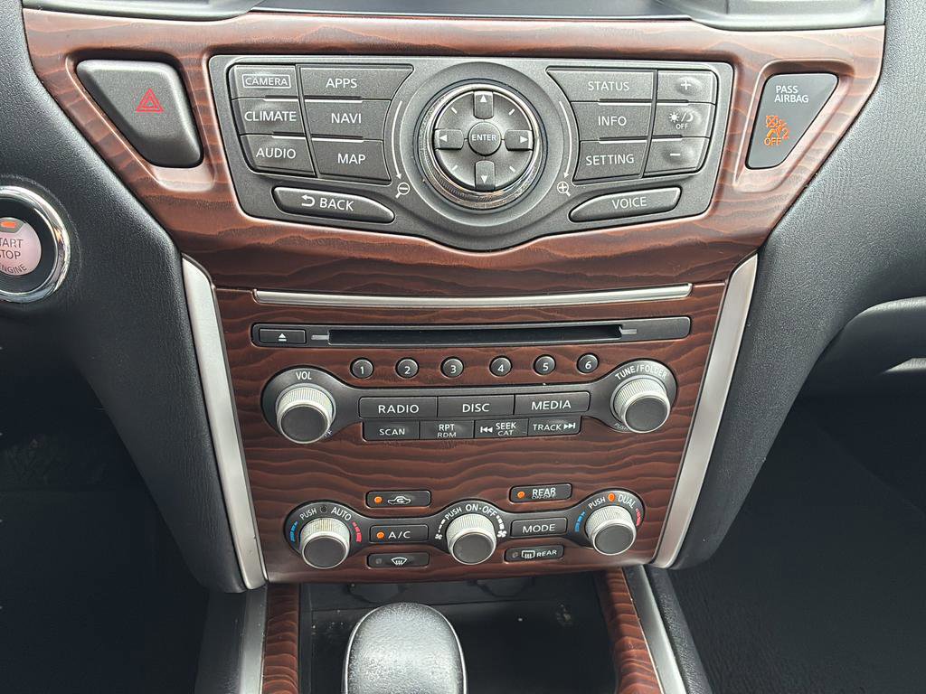 Used 2017 Nissan Pathfinder Platinum w/ Family Entertainment Package image 22