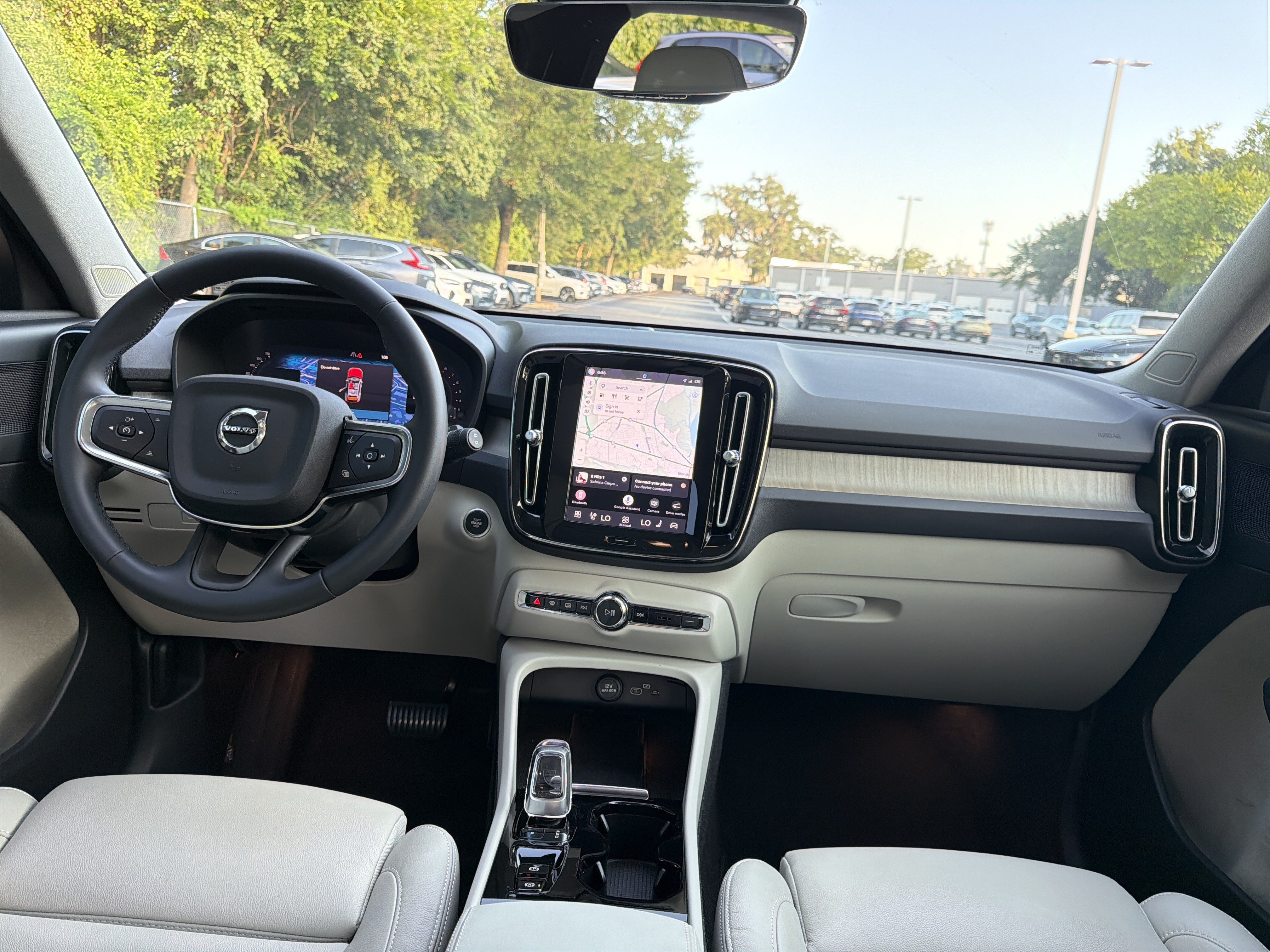 Certified 2023 Volvo XC40 B4 Plus w/ Protection Package Premier FWD image 30