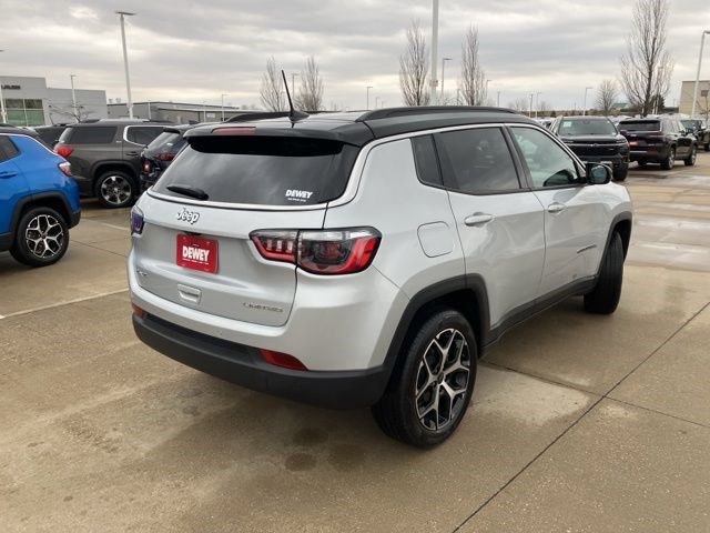 Used 2025 Jeep Compass Limited image 5