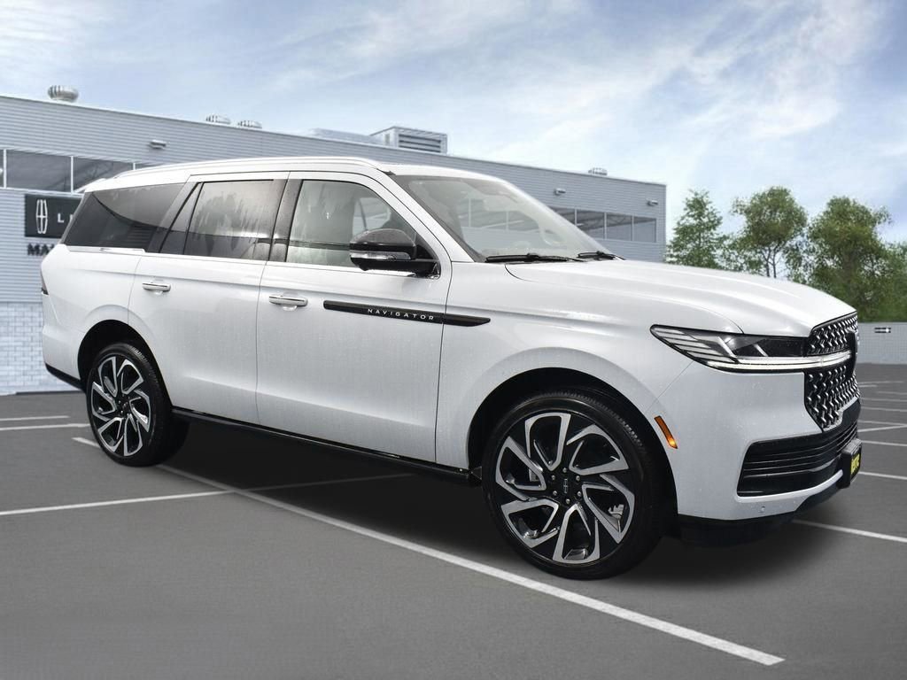 New 2026 Lincoln Navigator Black Label AWD/4WD image 3