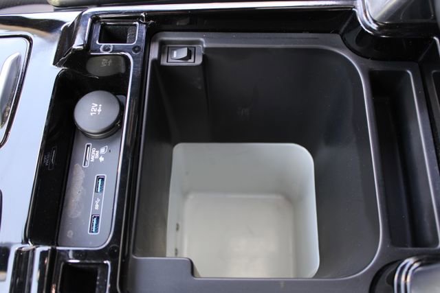 Used 2020 Land Rover Discovery HSE Luxury image 52