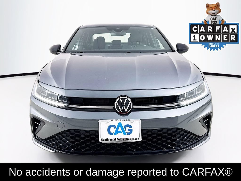Used 2025 Volkswagen Jetta Sport FWD image 2