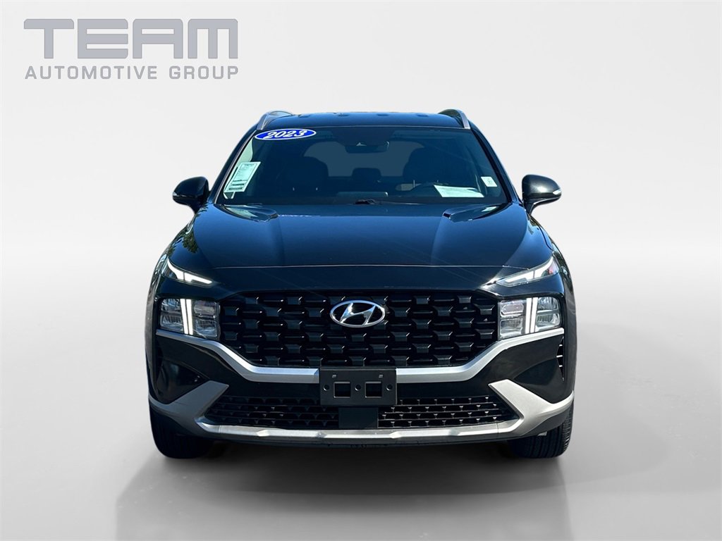 Used 2023 Hyundai Santa Fe SEL image 2
