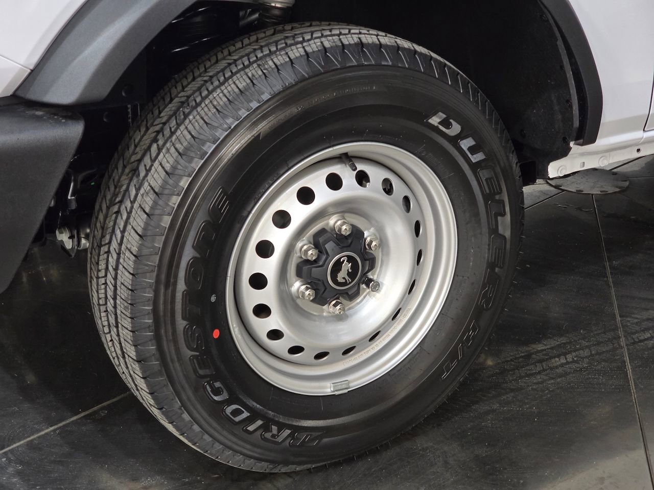 New 2025 Ford Bronco Base image 12