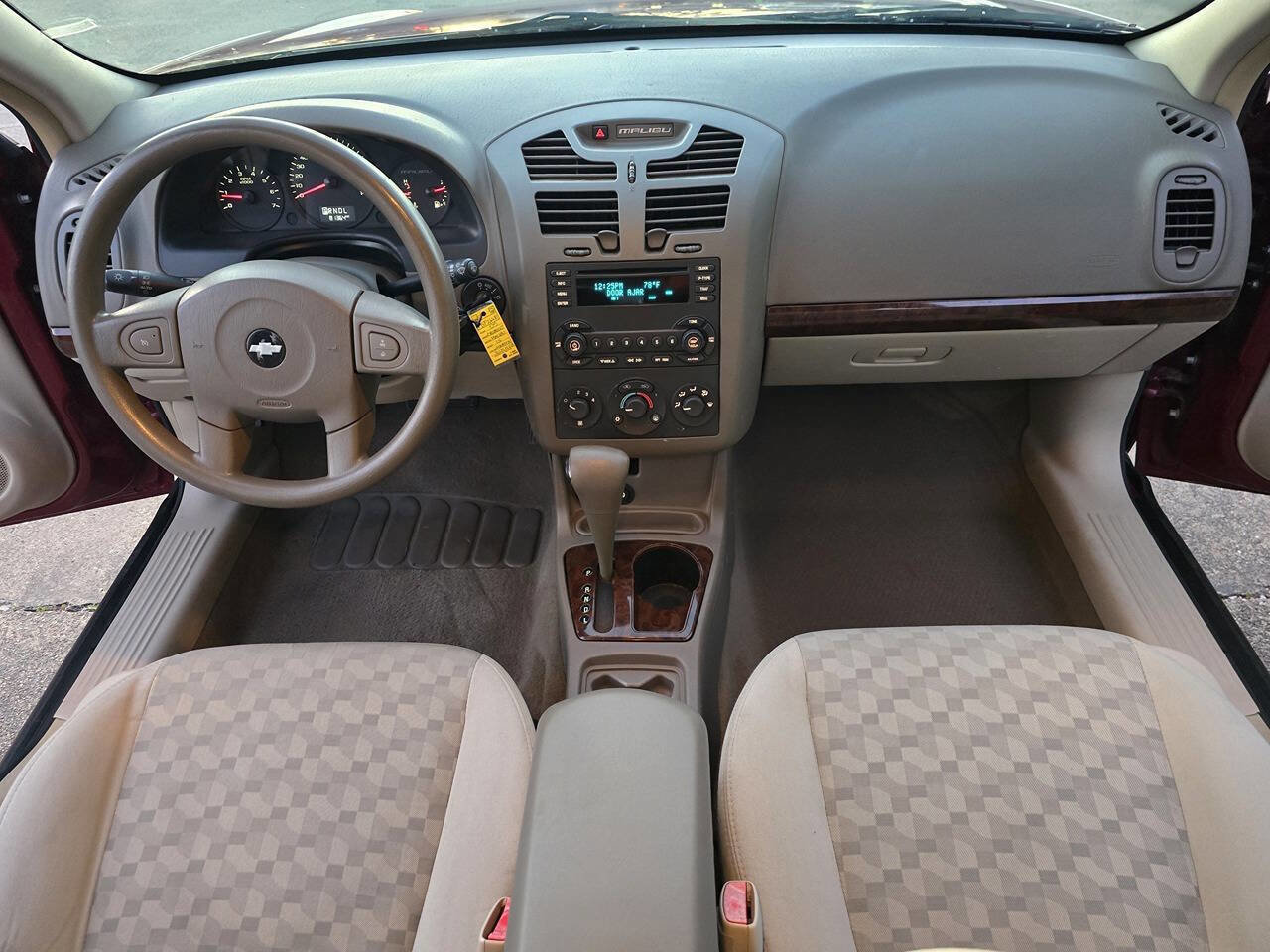 Used 2005 Chevrolet Malibu LS image 27