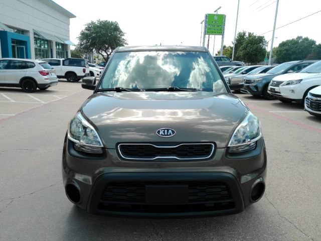 Used 2012 Kia Soul + w/ Audio Pkg FWD image 2