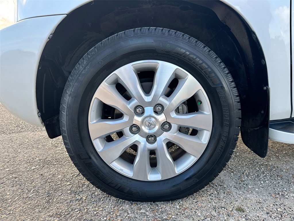 Used 2020 Toyota Sequoia Platinum image 12