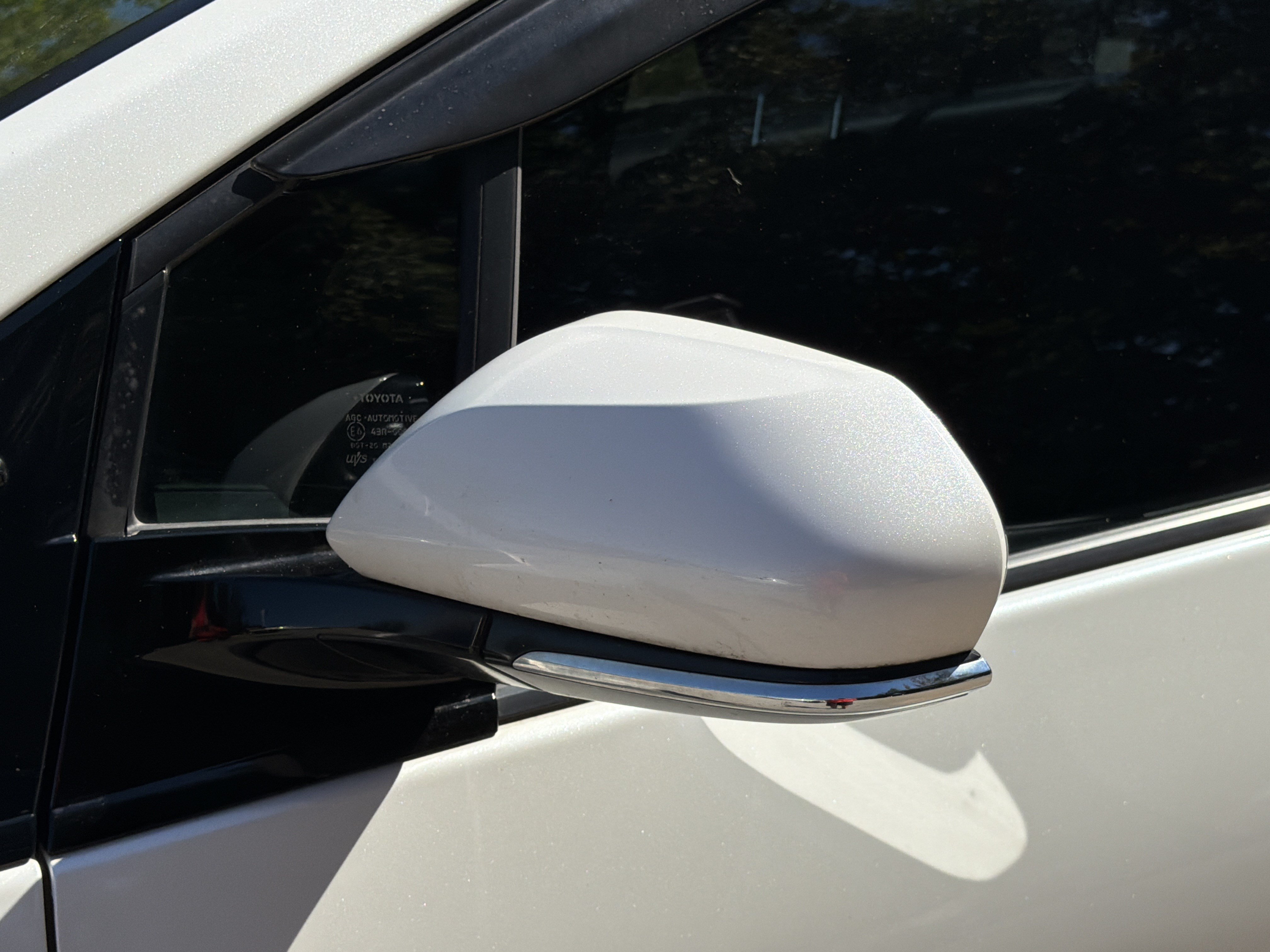Used 2017 Toyota Prius Prime Premium FWD image 30