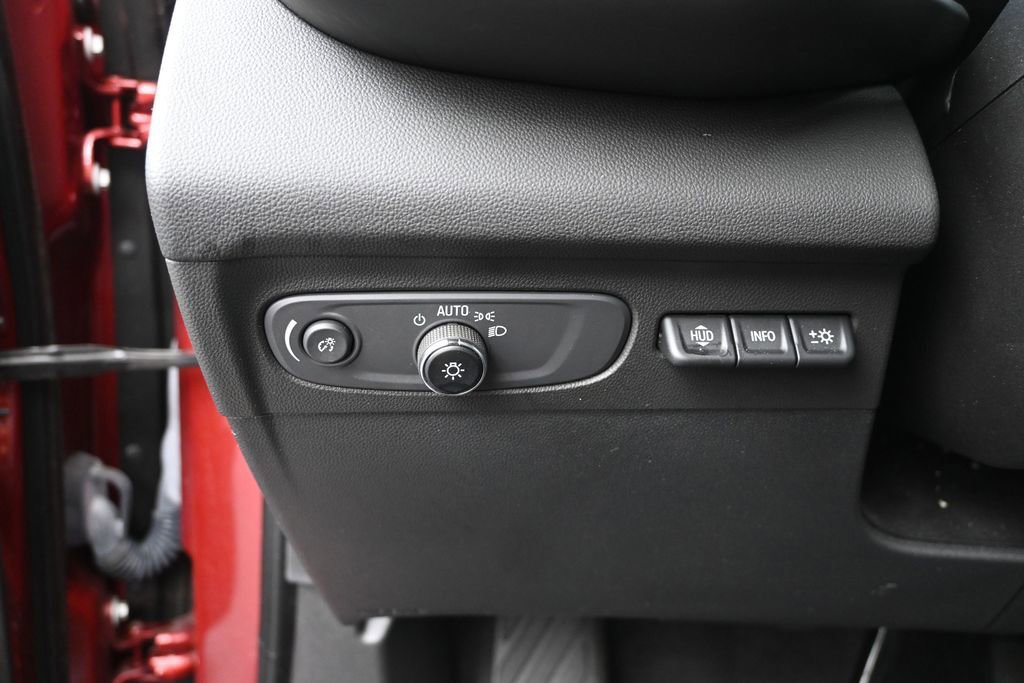 Used 2023 Buick Envision Avenir AWD/4WD image 20