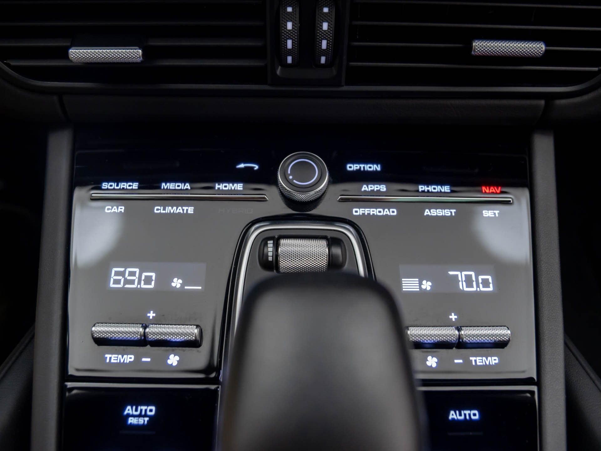 Certified 2023 Porsche Cayenne Turbo image 27