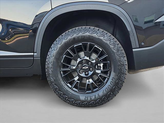 New 2027 Chevrolet Traverse Z71 w/ Enhanced Driving Package AWD/4WD image 10