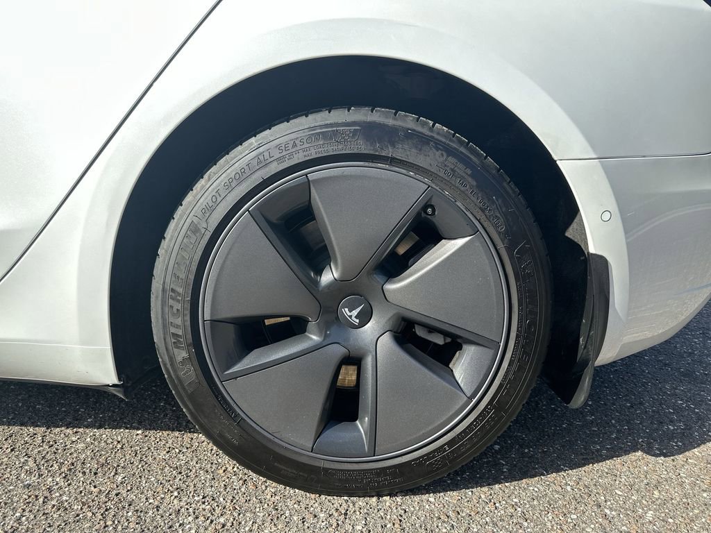 Used 2021 Tesla Model 3 Standard Range Plus image 32