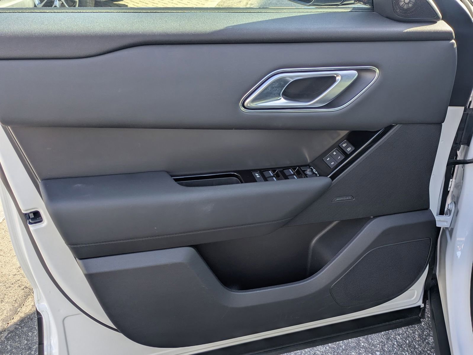 Used 2026 Land Rover Range Rover Velar S AWD/4WD image 11