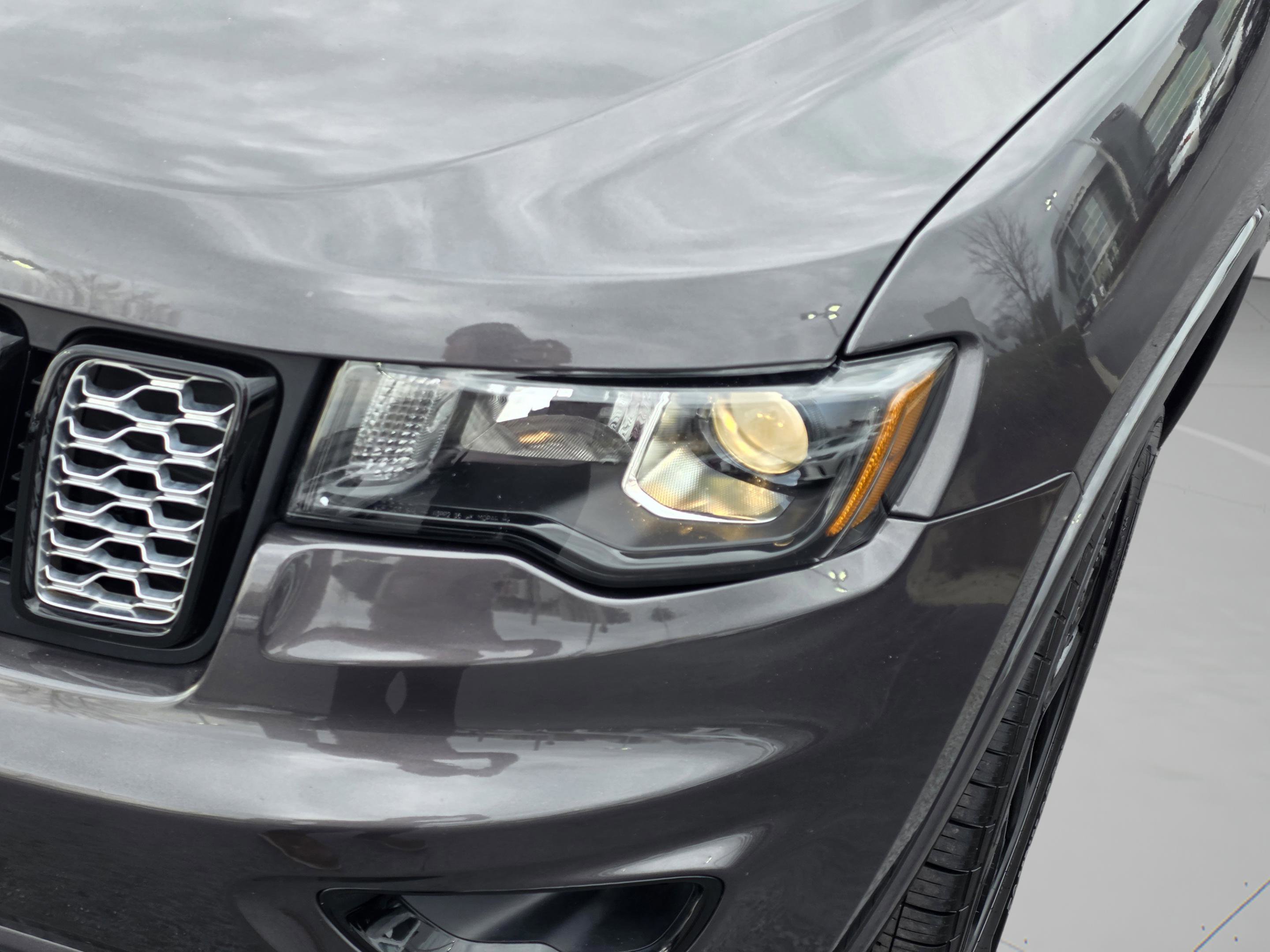 Used 2021 Jeep Grand Cherokee Laredo X image 9