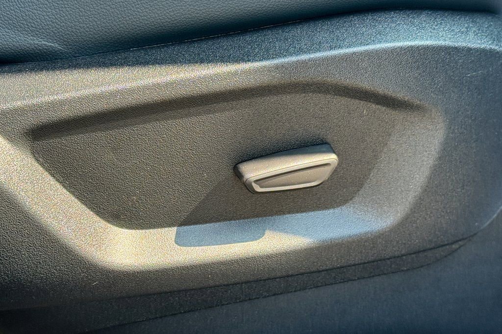 Certified 2022 Ford Edge SEL w/ Sport Appearance Package image 12