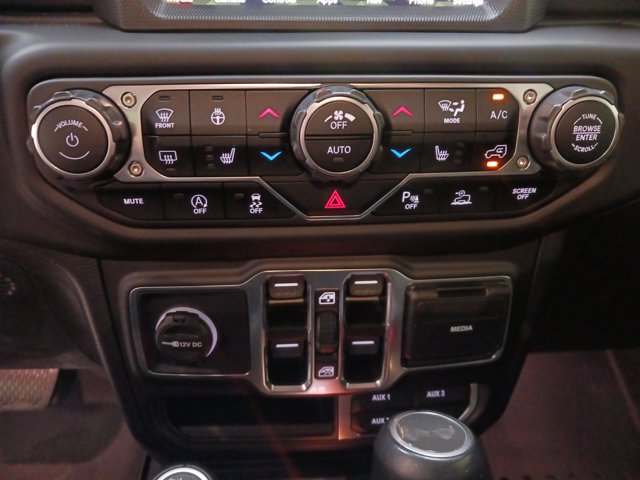 Used 2021 Jeep Wrangler Unlimited Sahara image 22