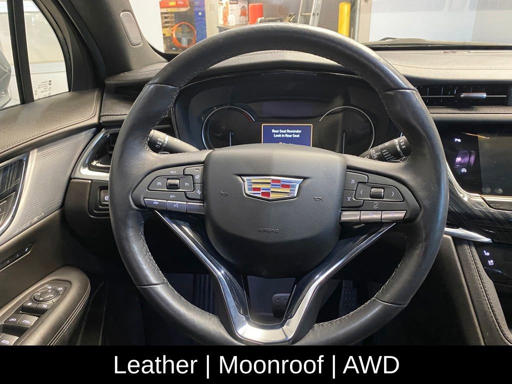 Used 2023 Cadillac XT6 Premium Luxury image 10