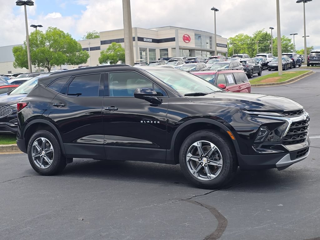 Used 2024 Chevrolet Blazer LT w/ Convenience Package FWD image 1