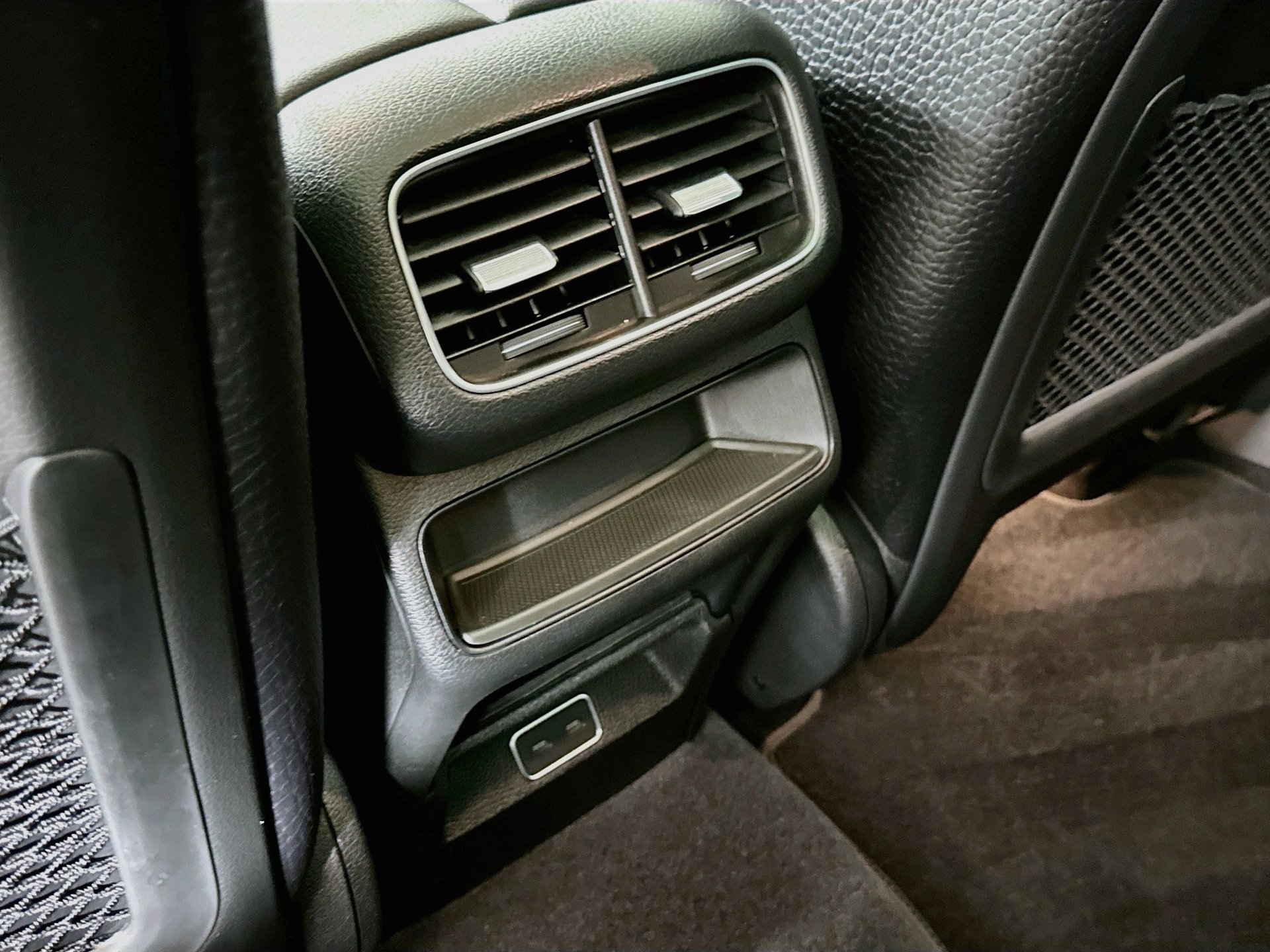 Certified 2025 Mercedes-Benz GLE 350 4MATIC image 28