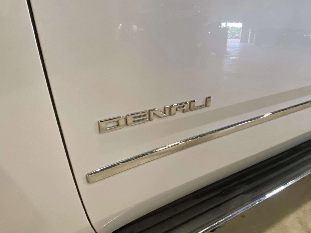 Used 2016 GMC Yukon Denali AWD/4WD image 14