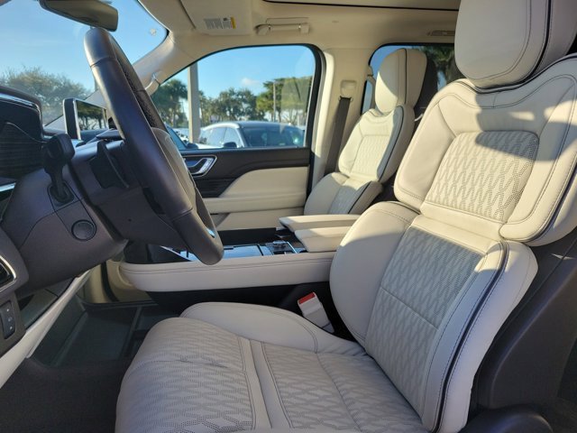 Certified 2024 Lincoln Navigator Black Label image 23