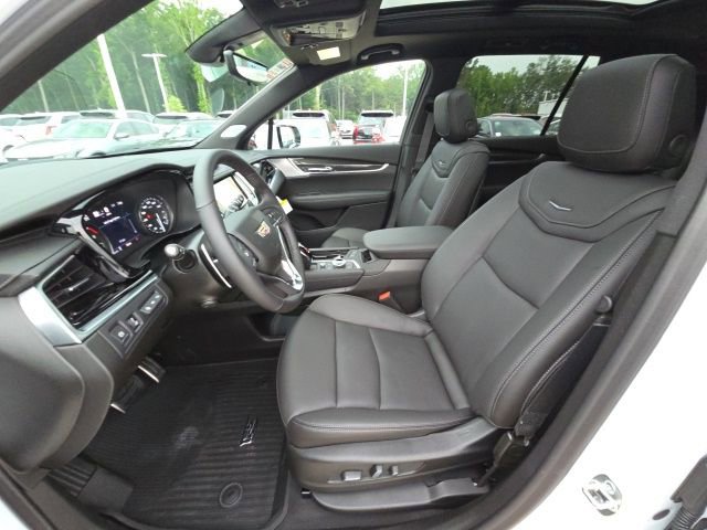 New 2025 Cadillac XT6 Sport w/ Technology Package AWD/4WD image 10