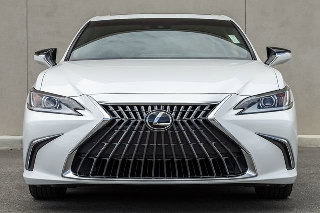 Used 2025 Lexus ES 350 w/ Accessory Package (Z2) FWD image 2