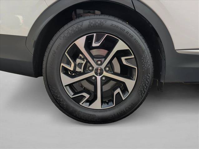 Used 2025 Kia Sportage EX FWD image 29
