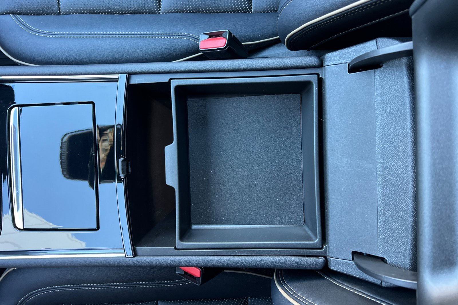 Certified 2025 Chevrolet Traverse High Country w/ LPO, Floor Liner Package image 32