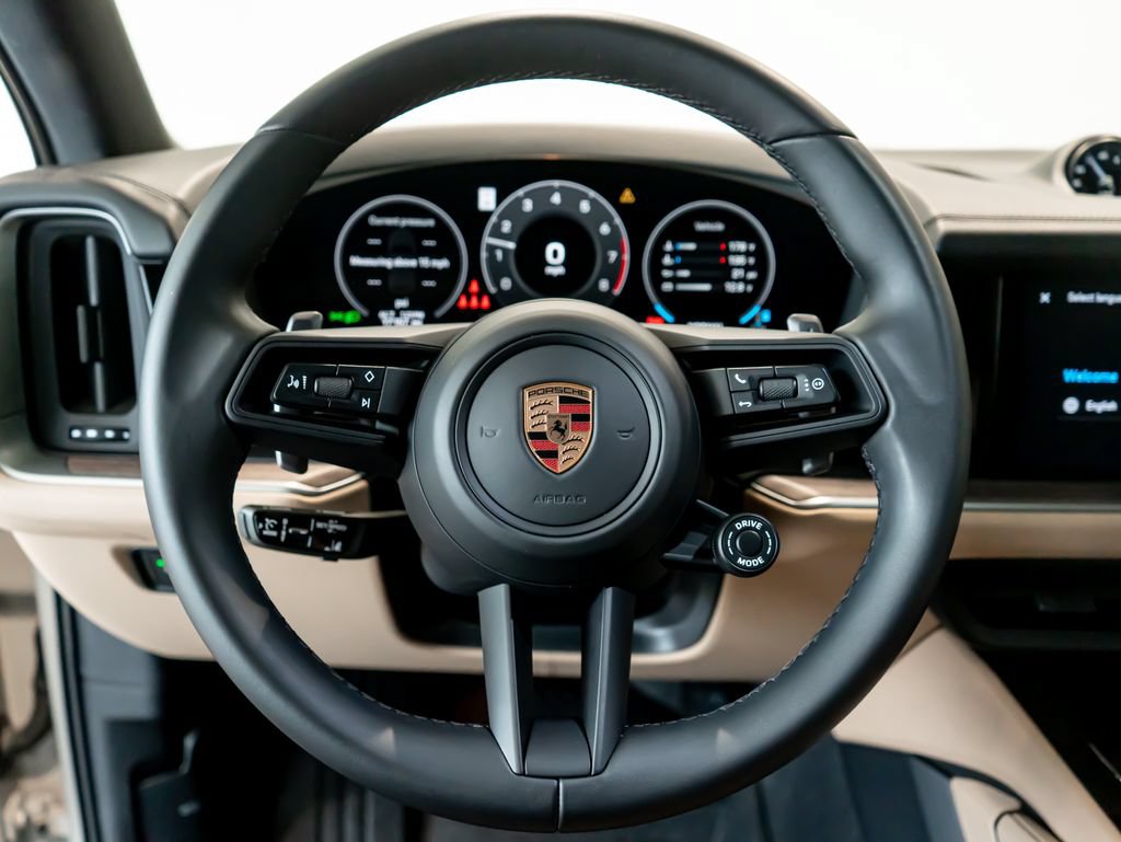 Certified 2025 Porsche Cayenne AWD/4WD image 17