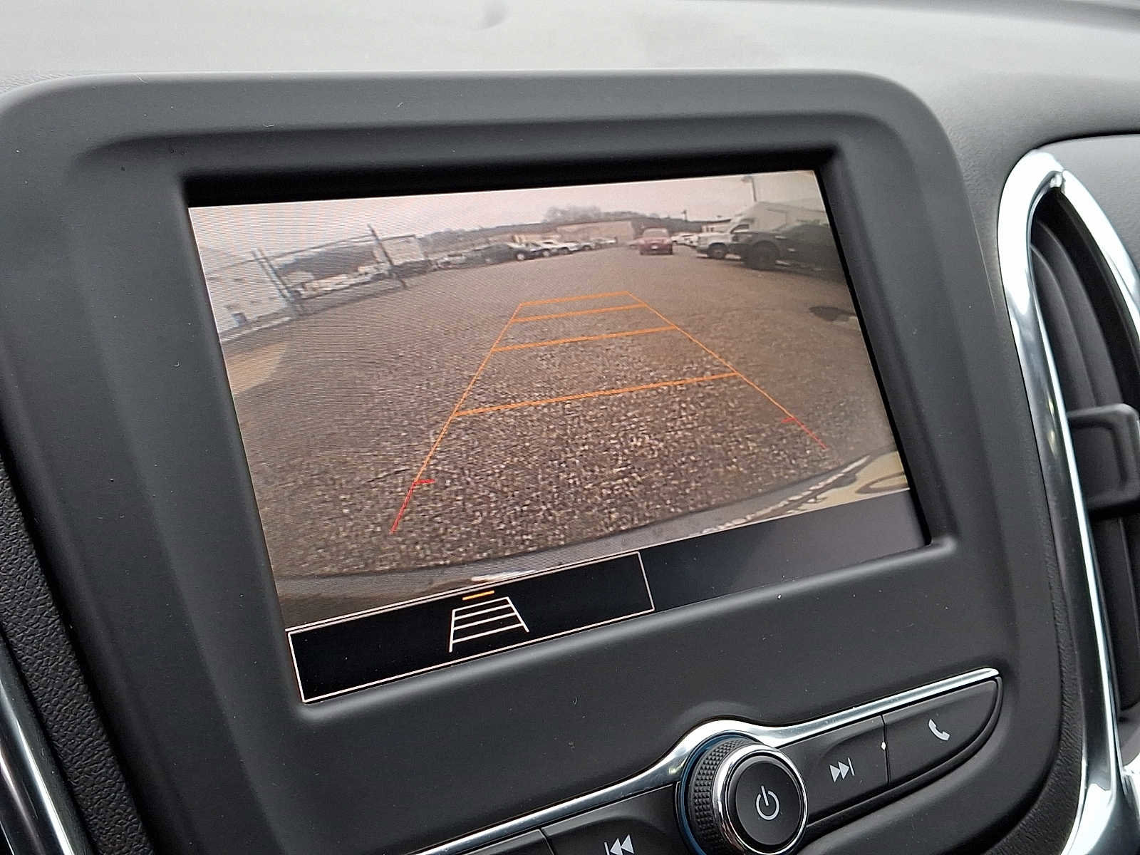 Used 2022 Chevrolet Equinox LT image 17