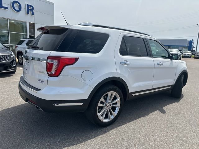 Used 2018 Ford Explorer Limited w/ Equipment Group 301A FWD image 18