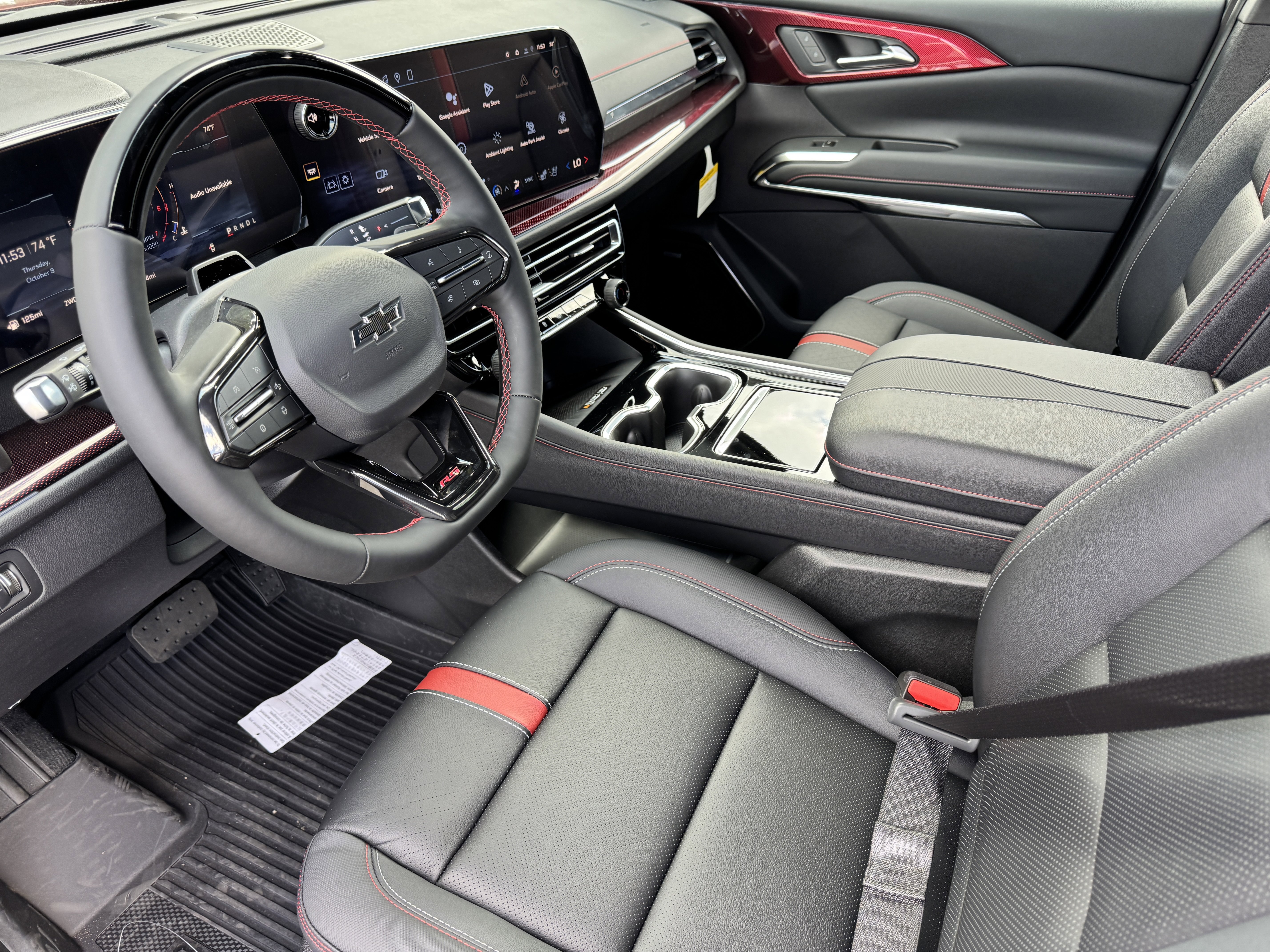 New 2026 Chevrolet Traverse RS w/ LPO, Floor Liner Package image 9