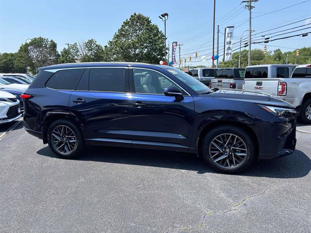 Used 2024 Lexus TX 350 AWD w/ Technology Package image 2