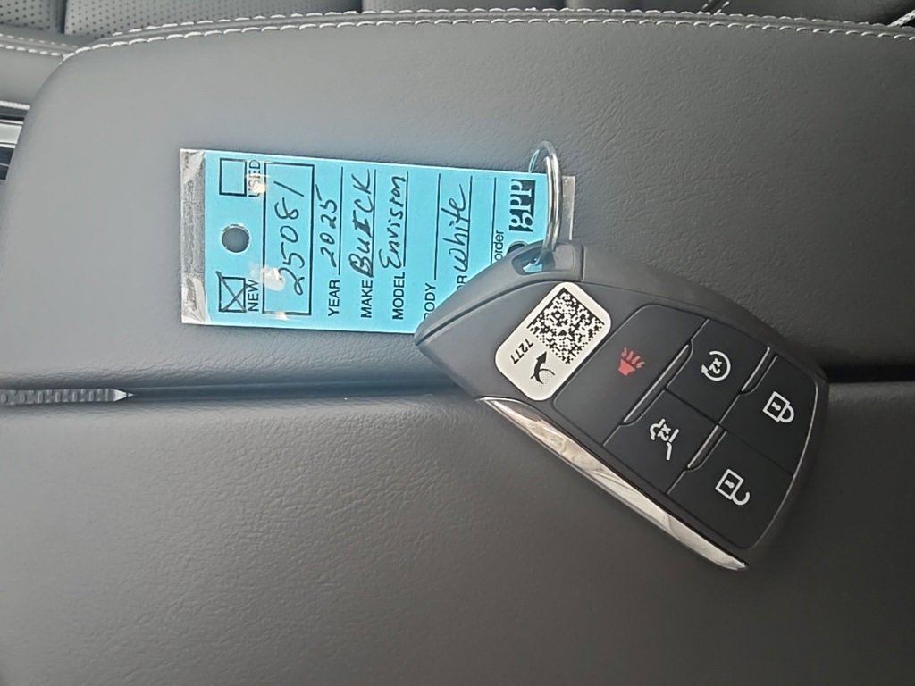 New 2025 Buick Envision Avenir image 29