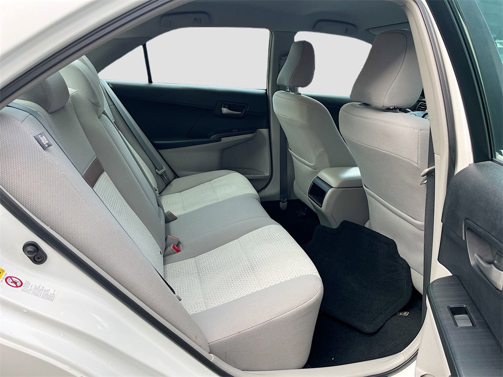 Used 2013 Toyota Camry L image 26