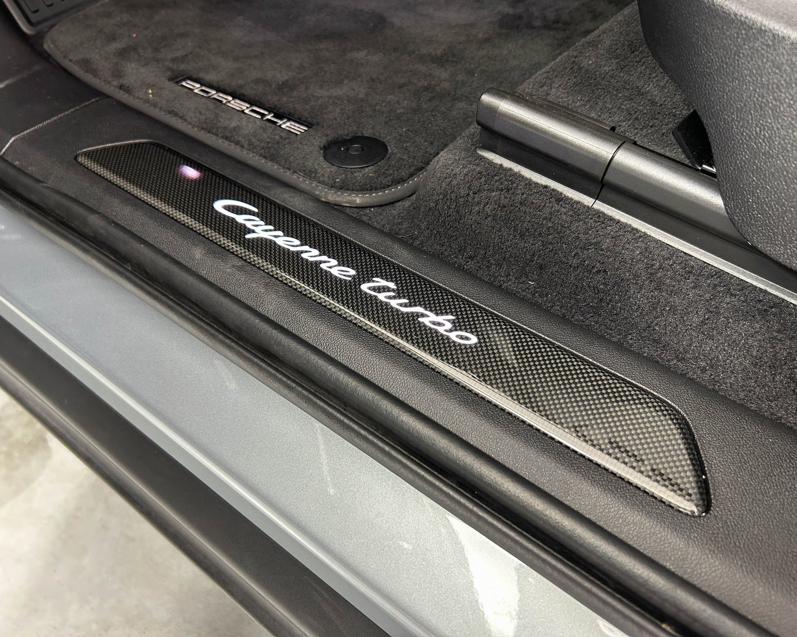 Certified 2022 Porsche Cayenne Turbo image 15