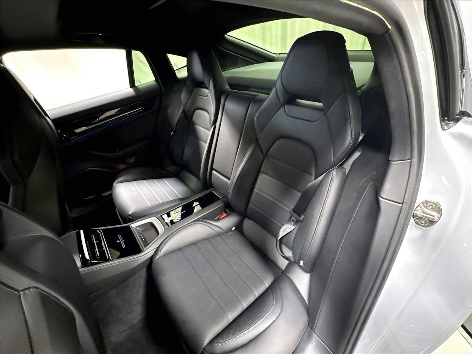 Used 2025 Porsche Panamera 4 AWD/4WD image 29