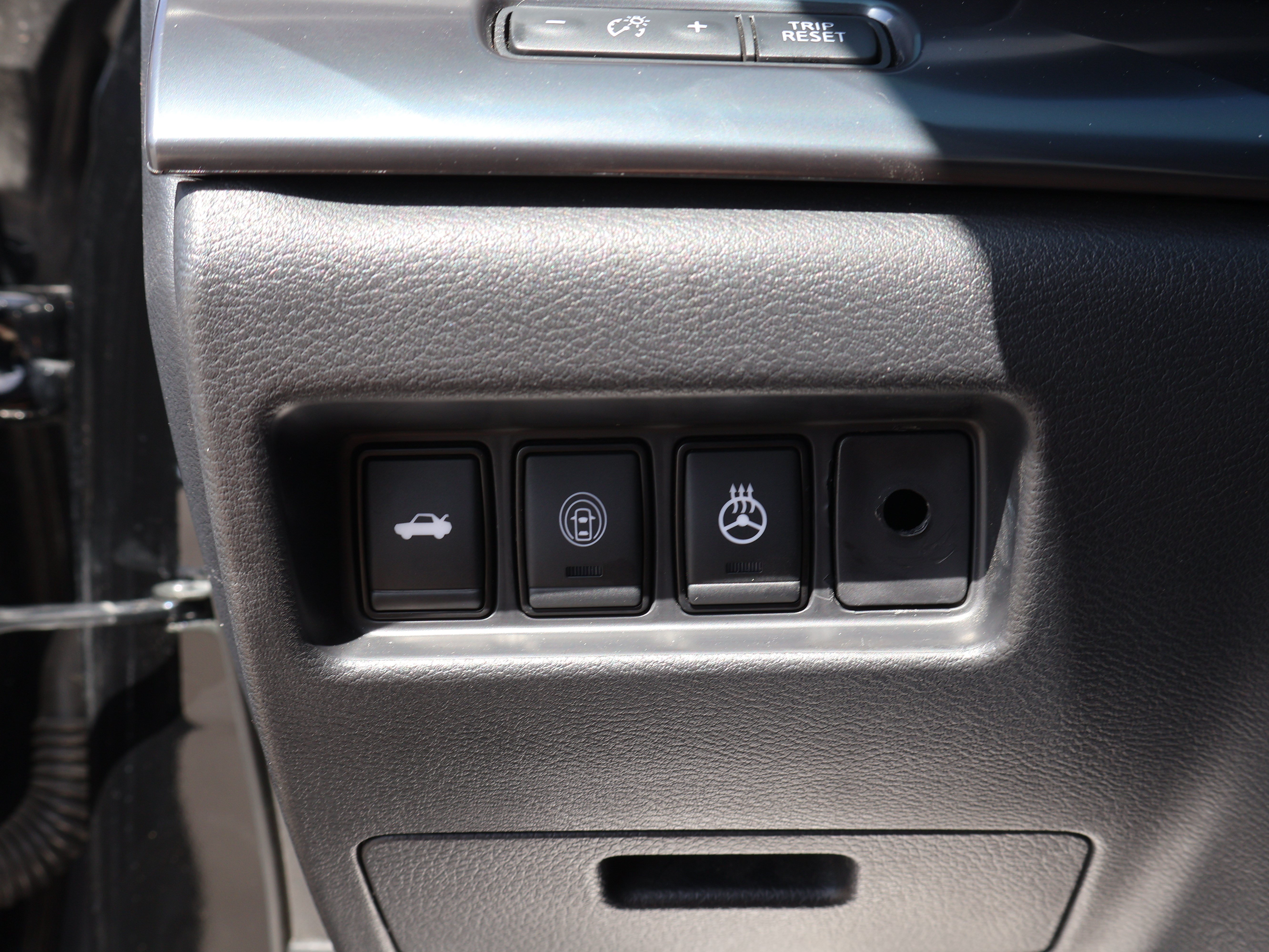 Used 2022 Nissan Maxima SR w/ Sport Mat Group FWD image 44