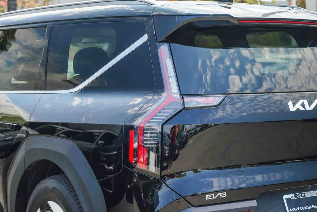 Certified 2024 Kia EV9 Wind AWD/4WD image 7