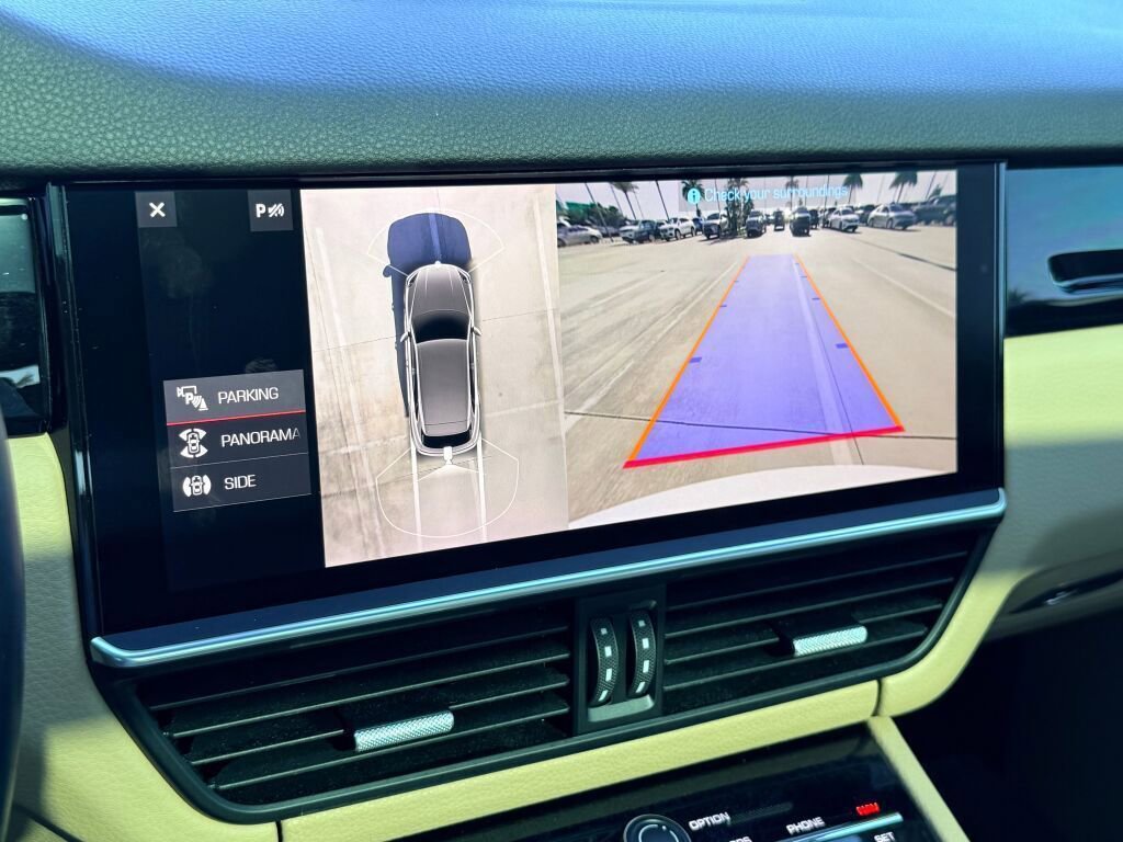 Used 2021 Porsche Cayenne image 23