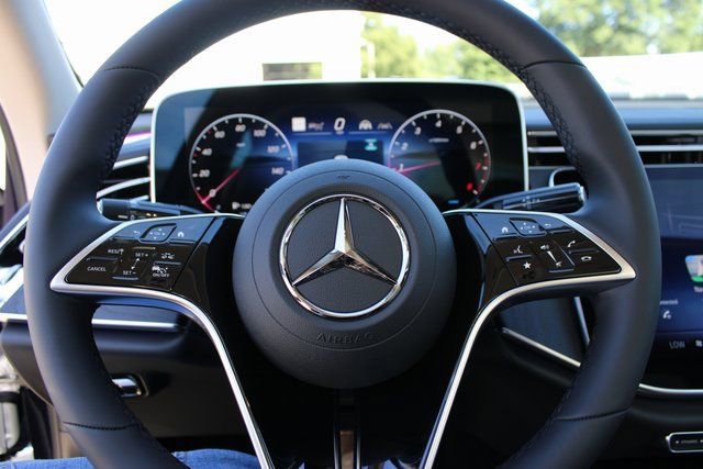 New 2026 Mercedes-Benz E 350 4MATIC Sedan image 21