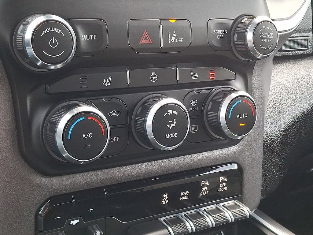 Used 2022 RAM 1500 Big Horn AWD/4WD image 17