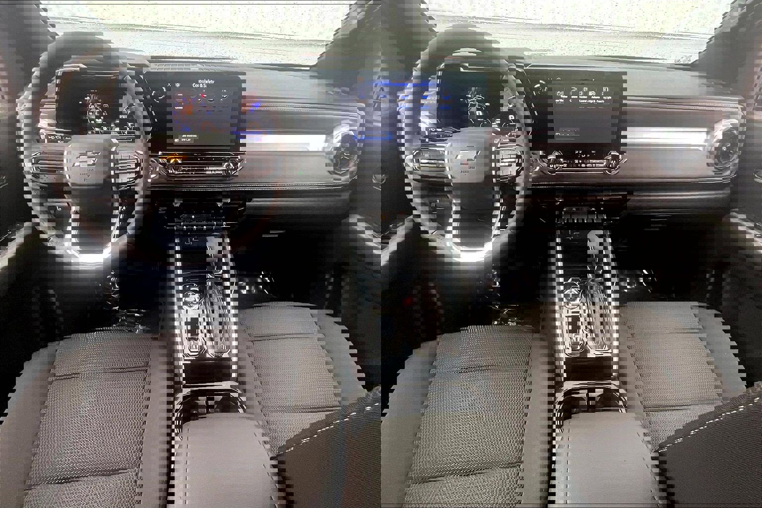 Used 2024 Chevrolet Colorado LT w/ LT Convenience Package image 19