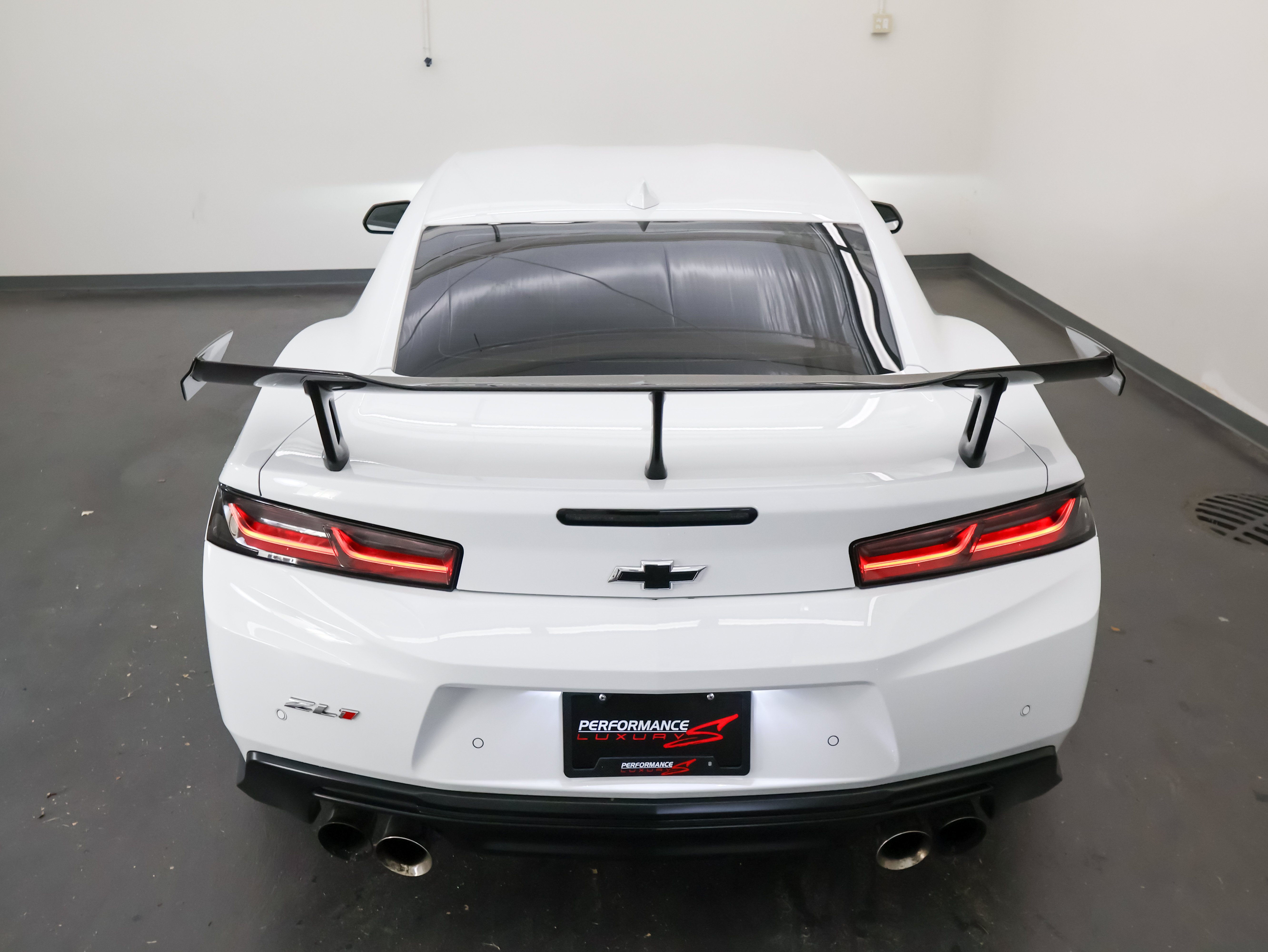 Used 2018 Chevrolet Camaro ZL1 RWD image 10
