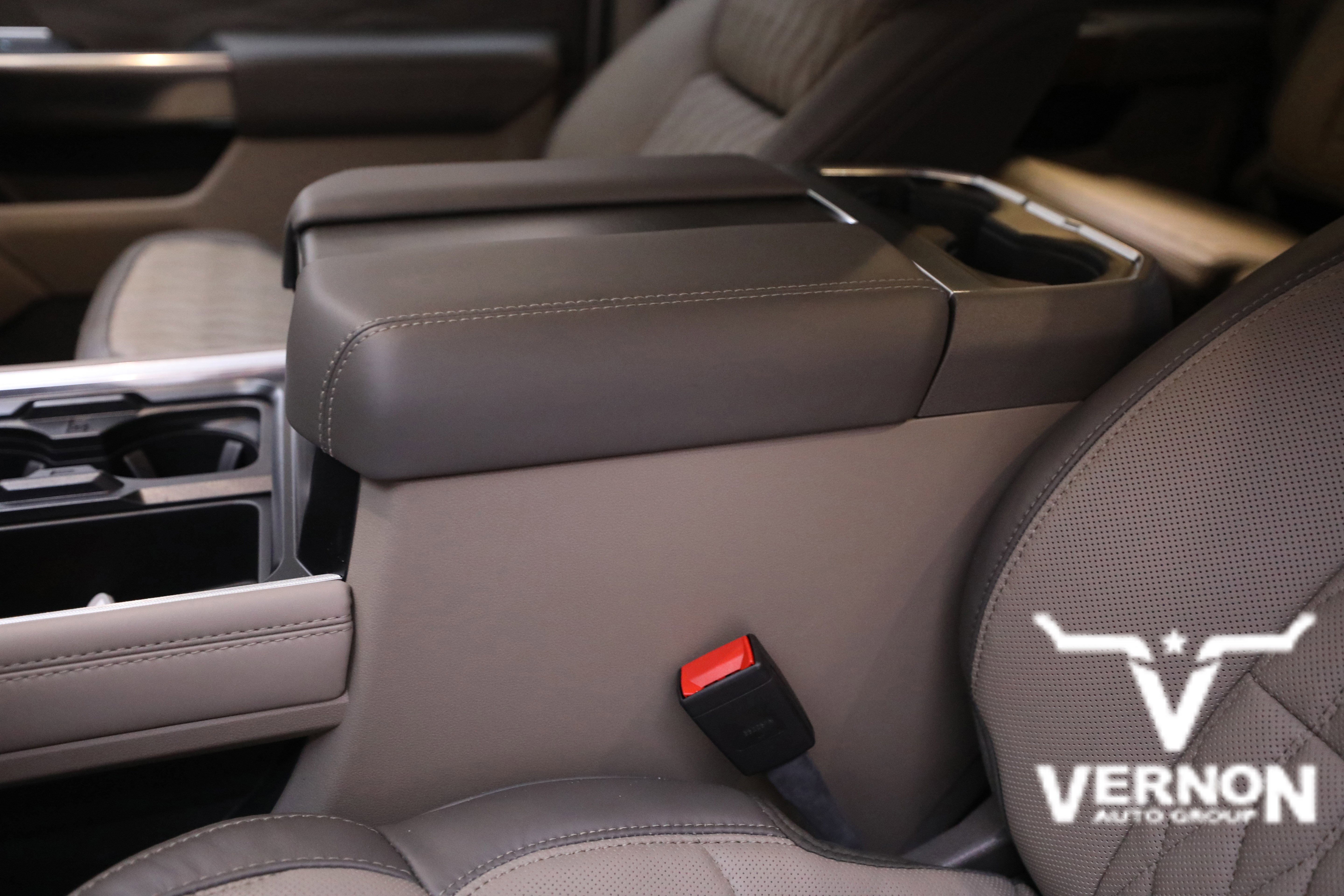 New 2026 Ford F350 Platinum w/ Platinum Plus Package image 16