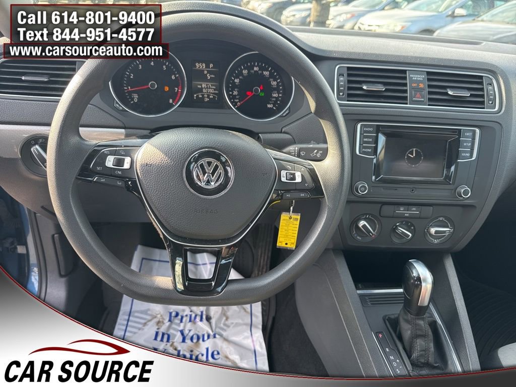 Used 2017 Volkswagen Jetta S image 9